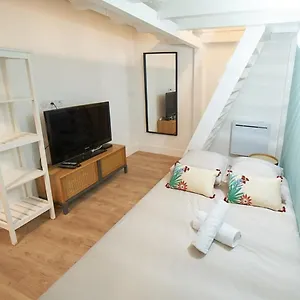 https://superbe-2-chambres-villeurbanne-cusset.hotels-rhonealpes.com